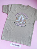 Taupe children's Christmas t-shirt with gingerbread house and gingerbread people Christmas Crew design, 5-6 years