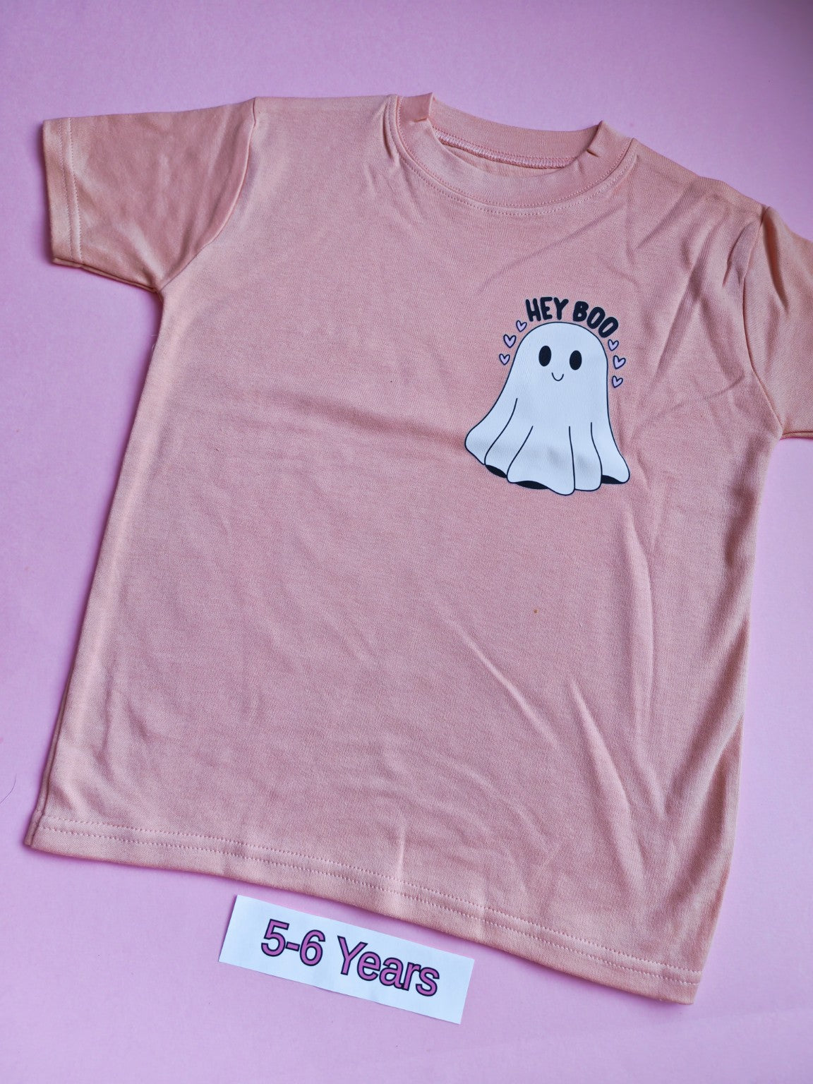 Peach children's t-shirt with cute ghost Hey Boo design, 5-6 years
