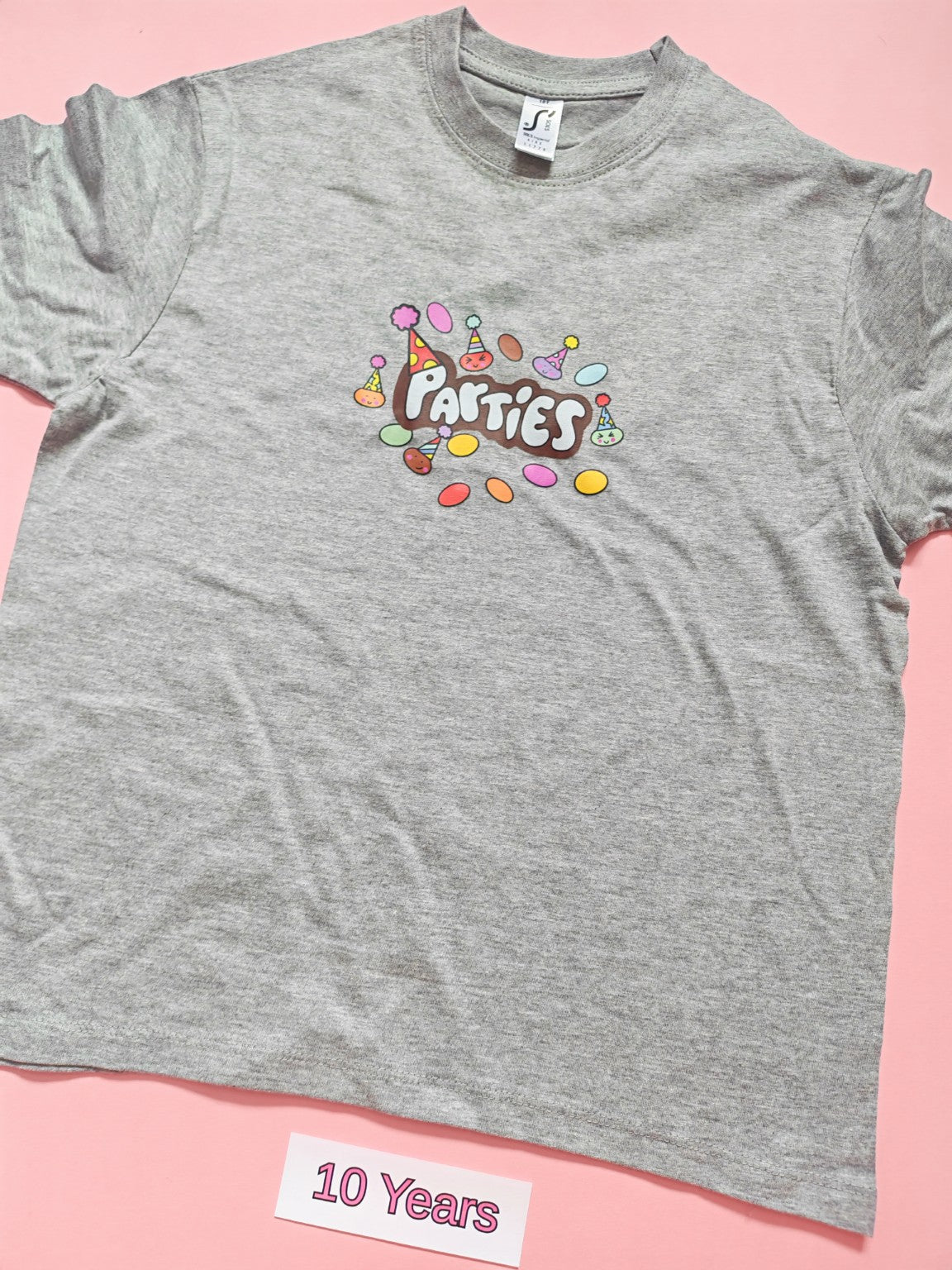 Grey children's T-shirt with colourful Parties design, size 10 years