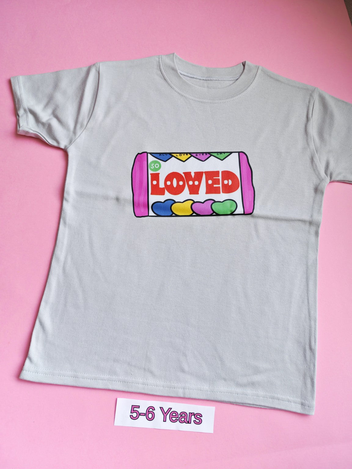 Frozen grey children's t-shirt with colourful So Loved design, size 5-6 years